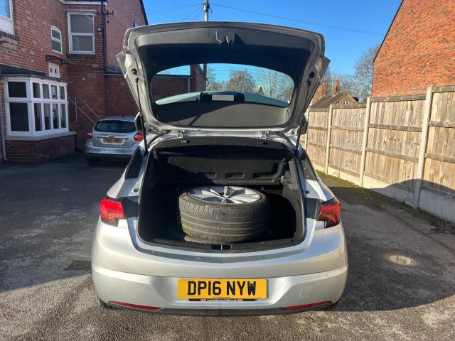 2016 Vauxhall Astra 1.4i Turbo SRi Euro 6 5dr