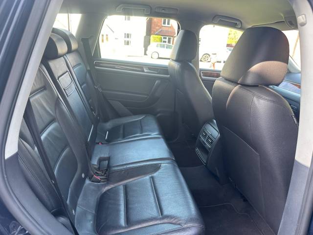 2012 Volkswagen Touareg 3.0 TDI V6 BlueMotion Tech SE Tiptronic 4WD Euro 5 (s/s) 5dr
