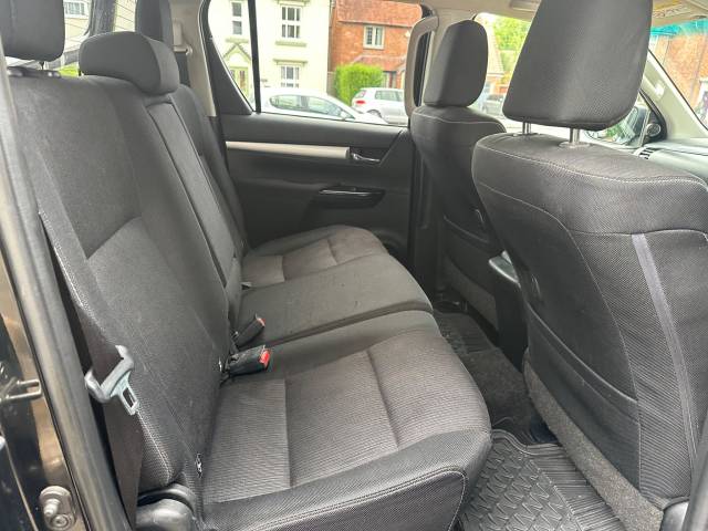 2018 Toyota Hilux 2.4 D-4D Invincible X Auto 4WD Euro 6 (s/s) 4dr (TSS, 3.5t)