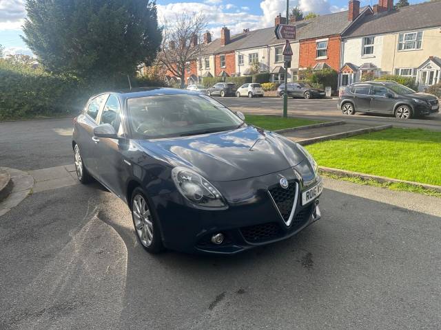 Alfa Romeo Giulietta 1.6 JTDM-2 Super TCT Euro 6 (s/s) 5dr Hatchback Diesel Grey