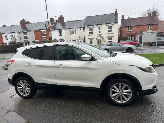 2014 Nissan Qashqai 1.2 DIG-T Acenta Premium 2WD Euro 5 (s/s) 5dr