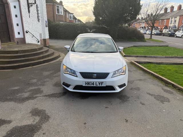 SEAT Leon 1.6 TDI Ecomotive CR SE Euro 5 (s/s) 5dr Hatchback Diesel White