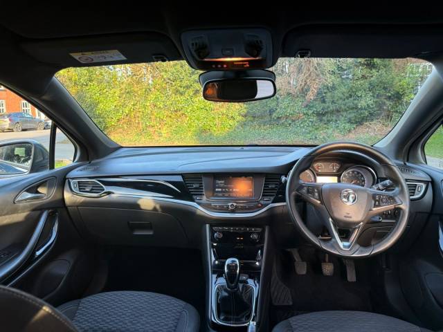 2016 Vauxhall Astra 1.6 CDTi BlueInjection SRi Euro 6 (s/s) 5dr